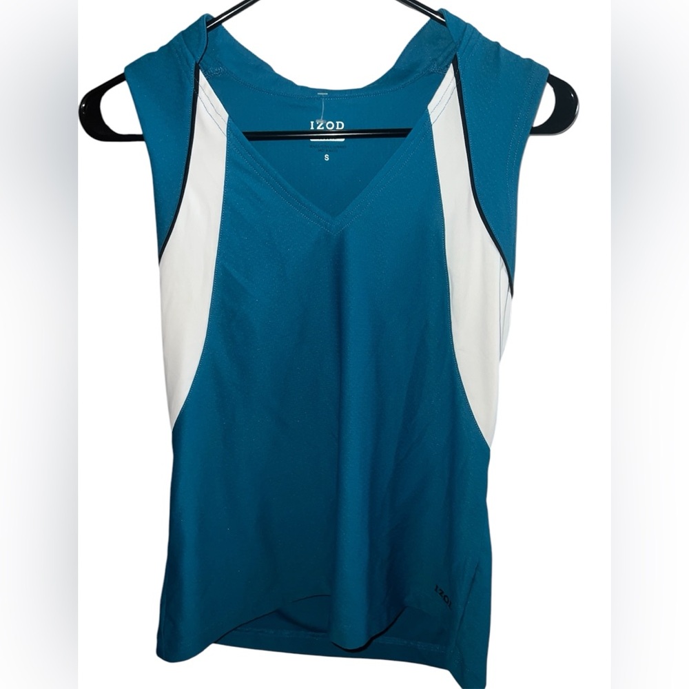 IZOD Women's Blue and White Sleeveless Top